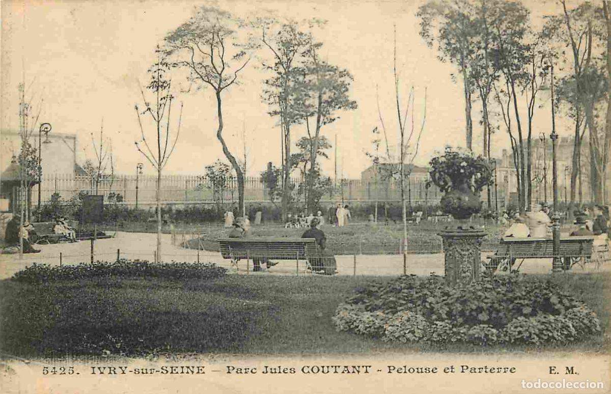 Cartes Postales: France - 94 - Ivry sur Seine - Parc Jules Coutant - Pelouse et Parterre - Anim&eacute;e - Correspondance -