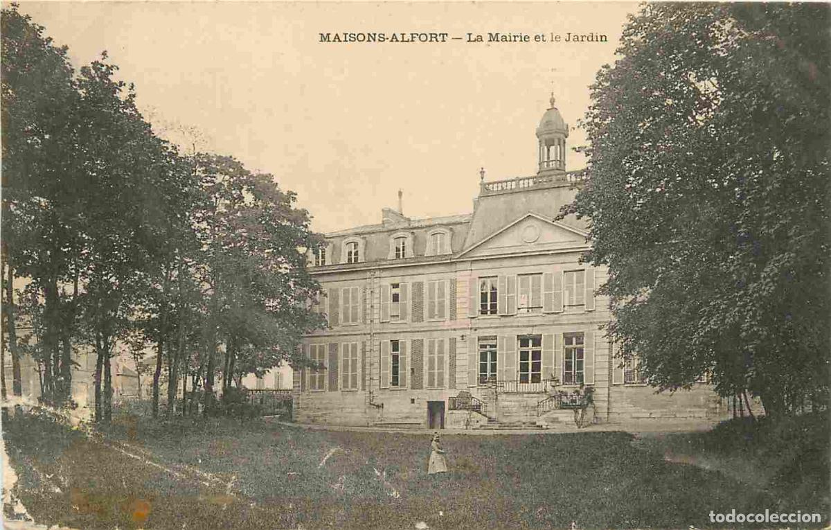 Postais: France - 94 - Maisons Alfort - La Mairie et le Jardin - Pr&eacute;curseur - CPA - Etat abim&eacute;e en bas &agrave; gauc