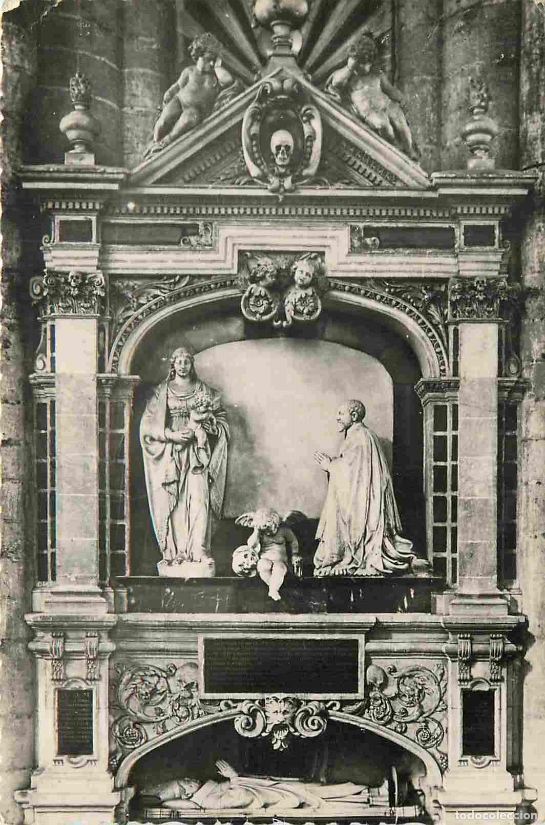 Postkarten: France - 80 - Amiens - int&eacute;rieur de la Cath&eacute;drale Notre Dame - Monuments superpos&eacute;s de l'Eveque Arno
