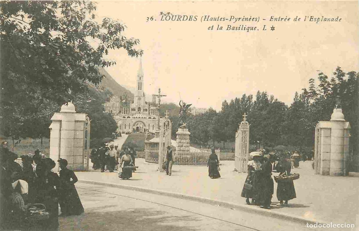 Cartes Postales: France - 65 - Lourdes - Entr&eacute;e de l'Esplanade et la Basilique - Anim&eacute;e - CPA - Voir Scans Recto-Vers