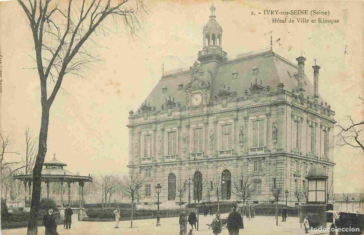 Cartes Postales: France - 94 - Ivry sur Seine - H&ocirc;tel de Ville et Kiosque &agrave; Musique - Anim&eacute;e - CPA - Oblit&eacute;ration ron