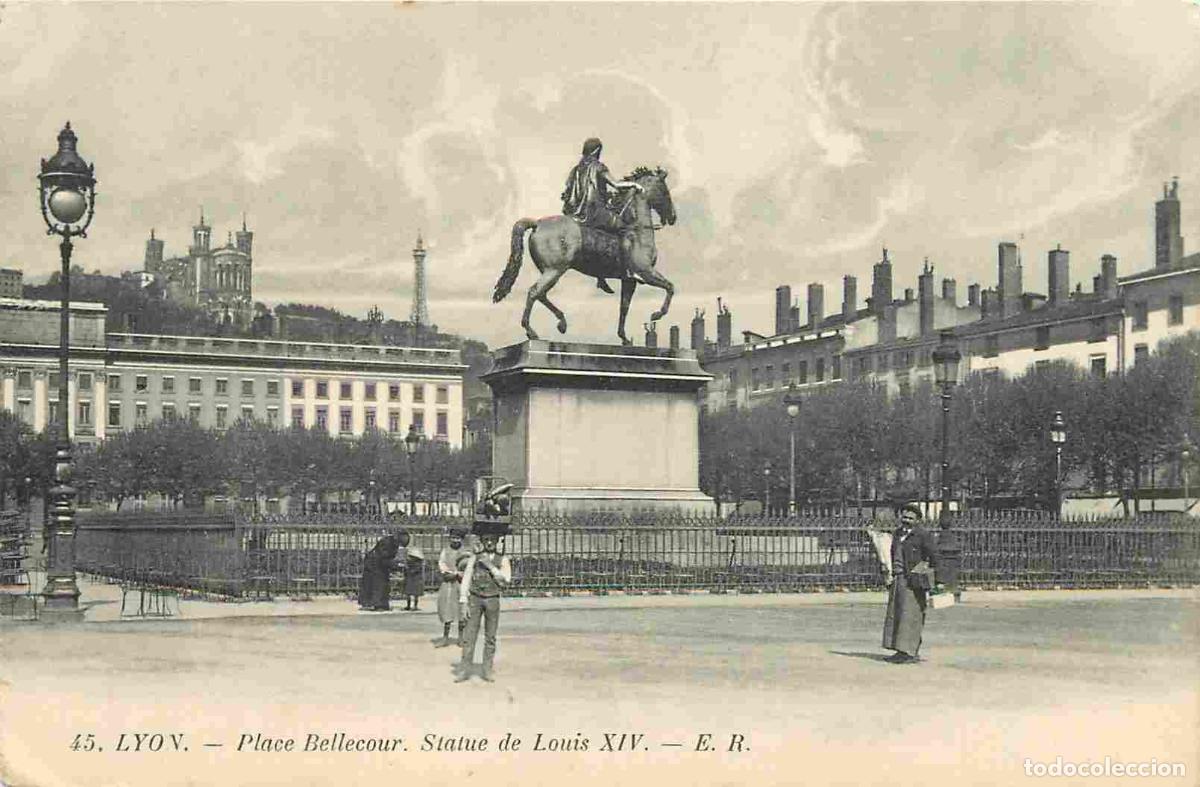 Postcards: France - 69 - Lyon - Place Bellecour - Statue de Louis XIV - Anim&eacute;e - CPA - Voir Scans Recto-Verso