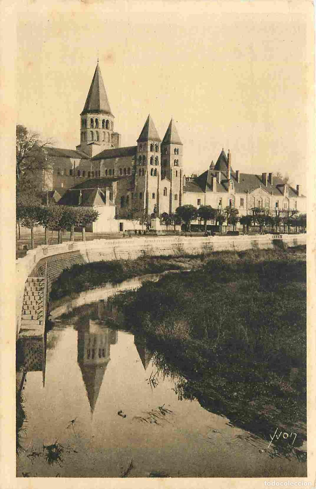 Postais: France - 71 - Paray le Monial - La Basilique du Sacr&eacute;-C�ur consacr&eacute;e en l'an 1004 - CPA - Voir Scans