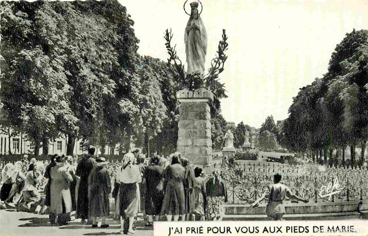 Postais: France - 65 - Lourdes - La Vierge Couronn&eacute;e - Anim&eacute;e - Carte Dentel&eacute;e - CPSM format CPA - Voir Scans