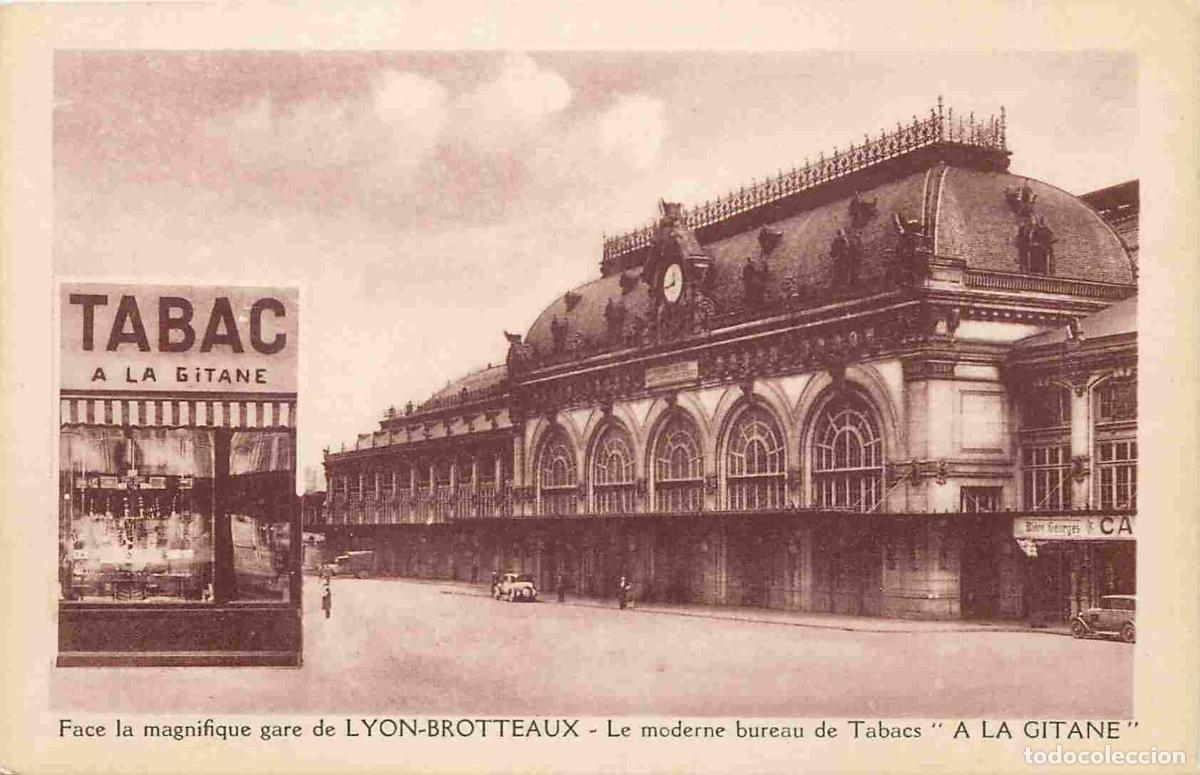 Cartes Postales: France - 69 - Lyon - Face &agrave; la magnifique Gare de Lyon Brotteaux le Moderne bureau de Tabacs A la Gi