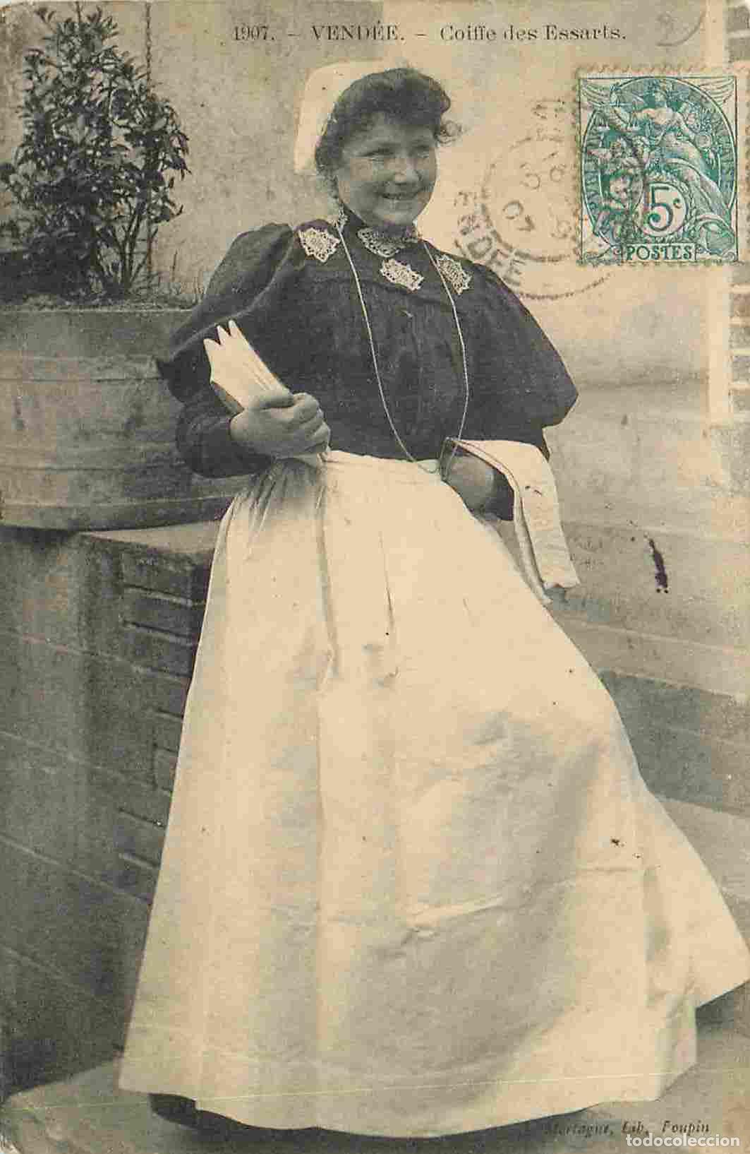 Postkarten: France - 85 - Les Essarts - Etude de Coiffes - Anim&eacute;e - Femme - Folklore - Sc&egrave;ne et Types - CPA - Ob