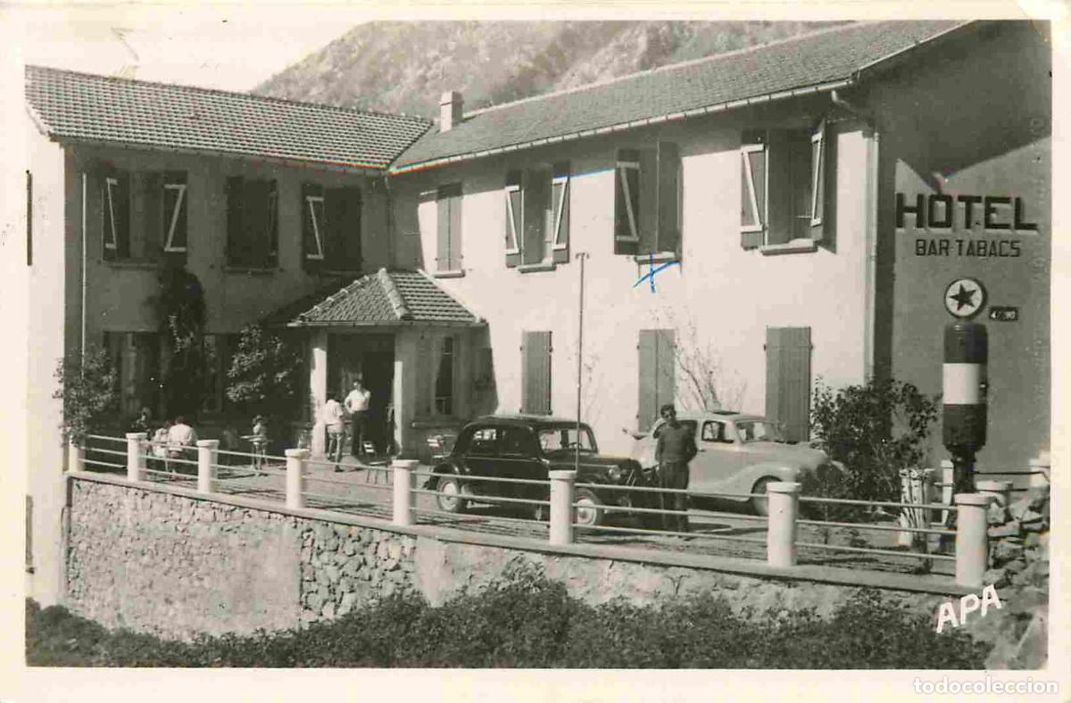 Postcards: France - 66 - Porte Puymorens - Hotel du Puymorens - Anim&eacute;e - Automobiles - Bar Tabac - CPSM format