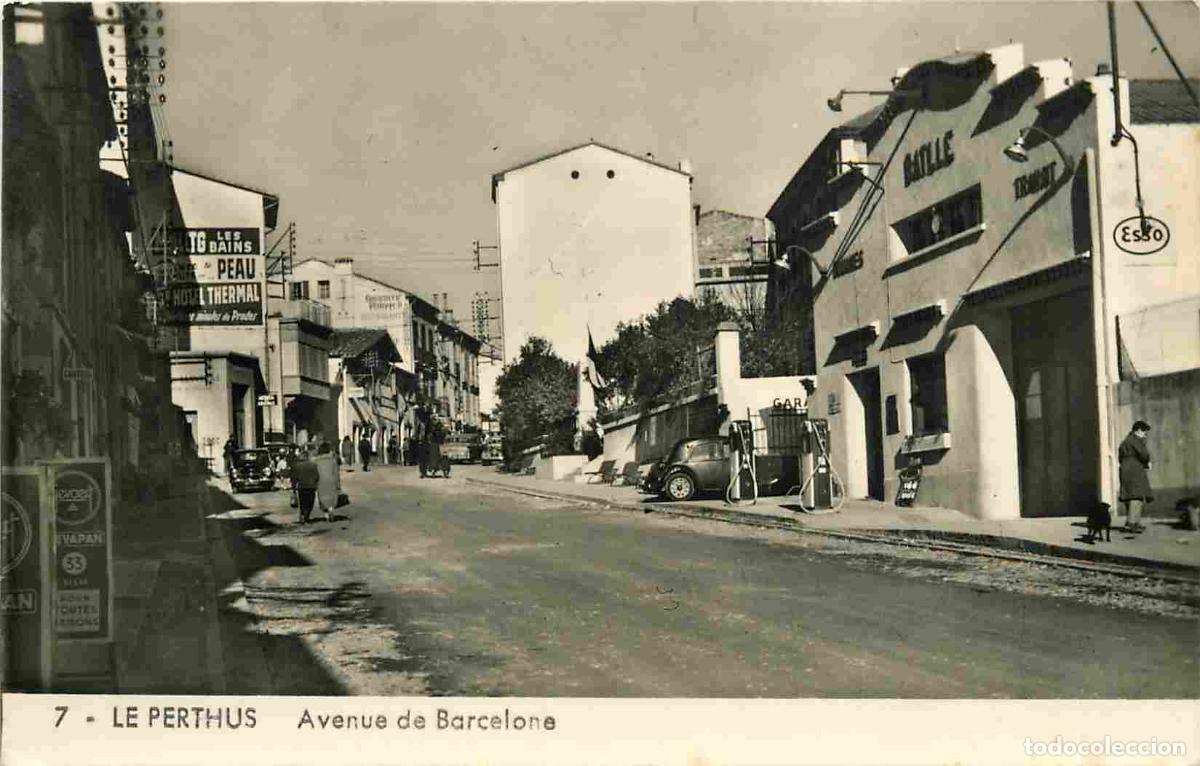 Postcards: France - 66 - Le Perthus - Avenue de Barcelone - Anim&eacute;e - Automobiles - Station Esso - CPSM format C