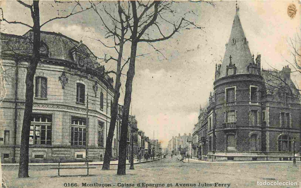 Cartoline: France - 03 - Montlu&ccedil;on - Caisse d'Epargne et Avenue Jules Ferry - CPA - Oblit&eacute;ration ronde de 1923