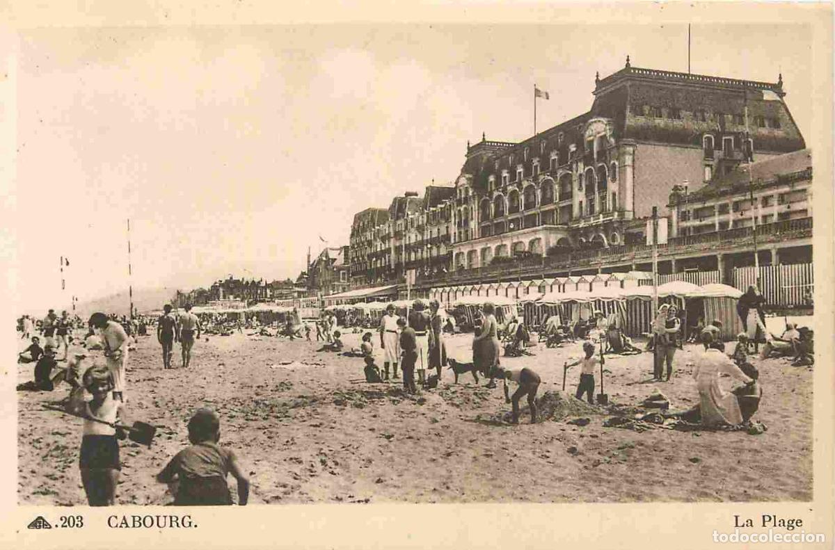 Cartes Postales: France - 14 - Cabourg - La Plage - Anim&eacute;e - Sc&egrave;nes de Plage - CPA - Voir Scans Recto-Verso