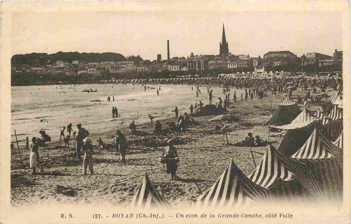 Cartes Postales: France - 17 - Royan - Un Coin de la Grande Conche c&ocirc;t&eacute; ville - Anim&eacute;e - Sc&egrave;nes de Plage - CPA - Voir