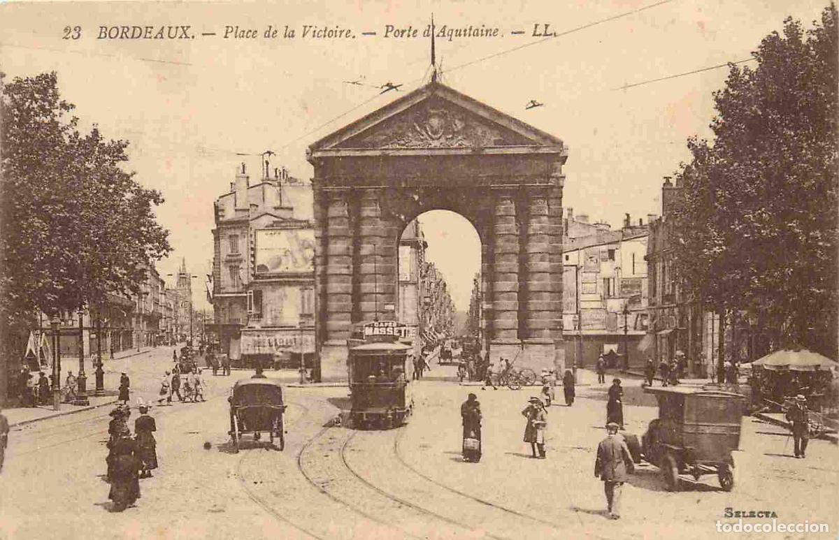 Cartes Postales: France - 33 - Bordeaux - Place de la Victoire - Porte d'Aquitaine - Anim&eacute;e - Tramway - Automobiles -