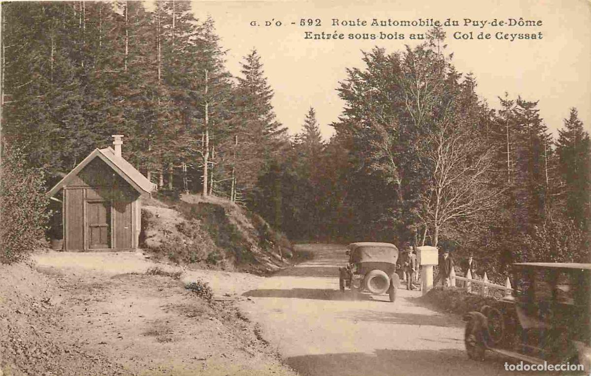 Cartes Postales: France - 63 - Puy de Dome - Route automobile du Puy de D&ocirc;me - Entr&eacute;e sous bois au Col de Ceyssat - A