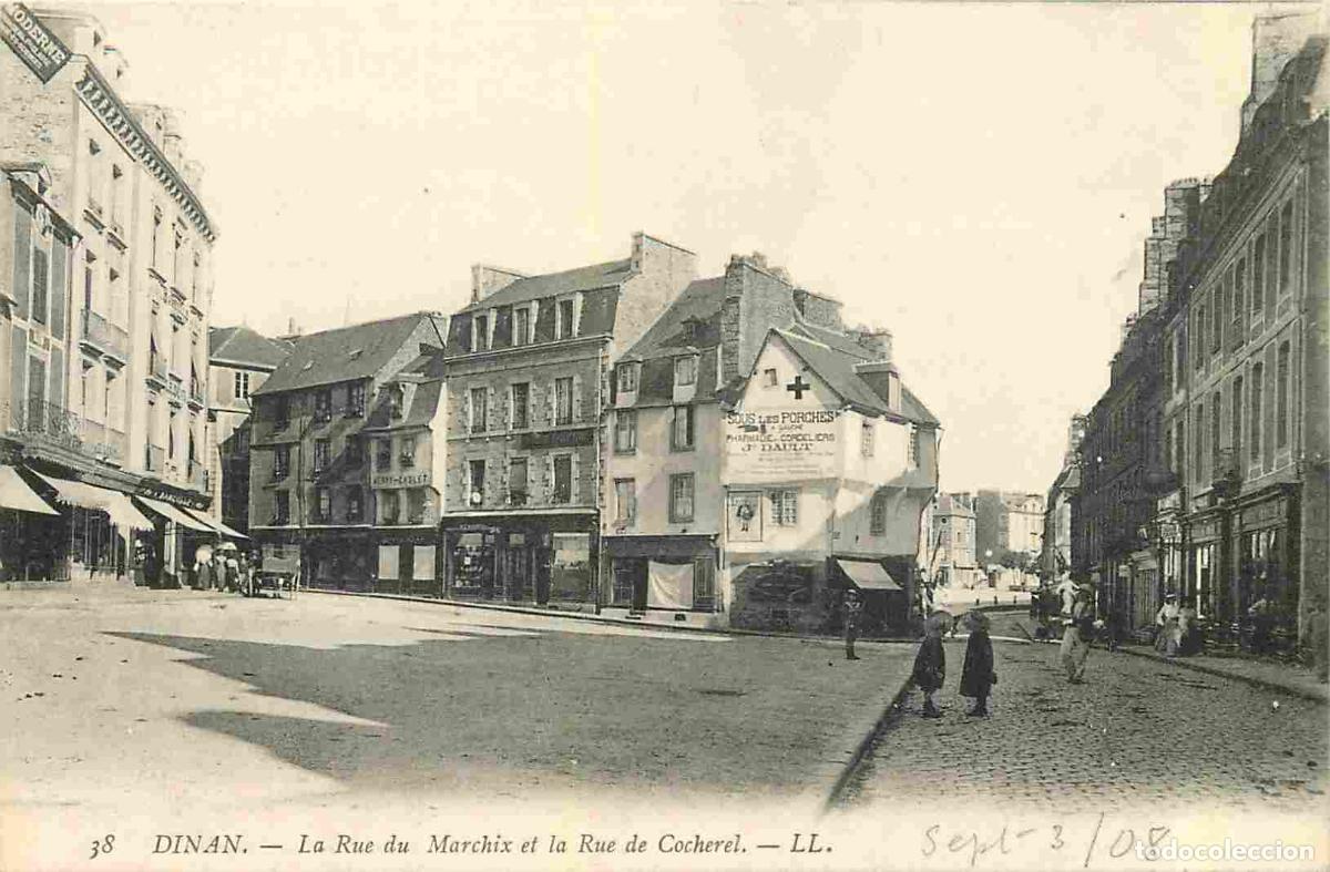 Postcards: France - 22 - Dinan - La Rue du March&eacute; et la Rue Cocherel - Anim&eacute;e - CPA - Voir Scans Recto-Verso