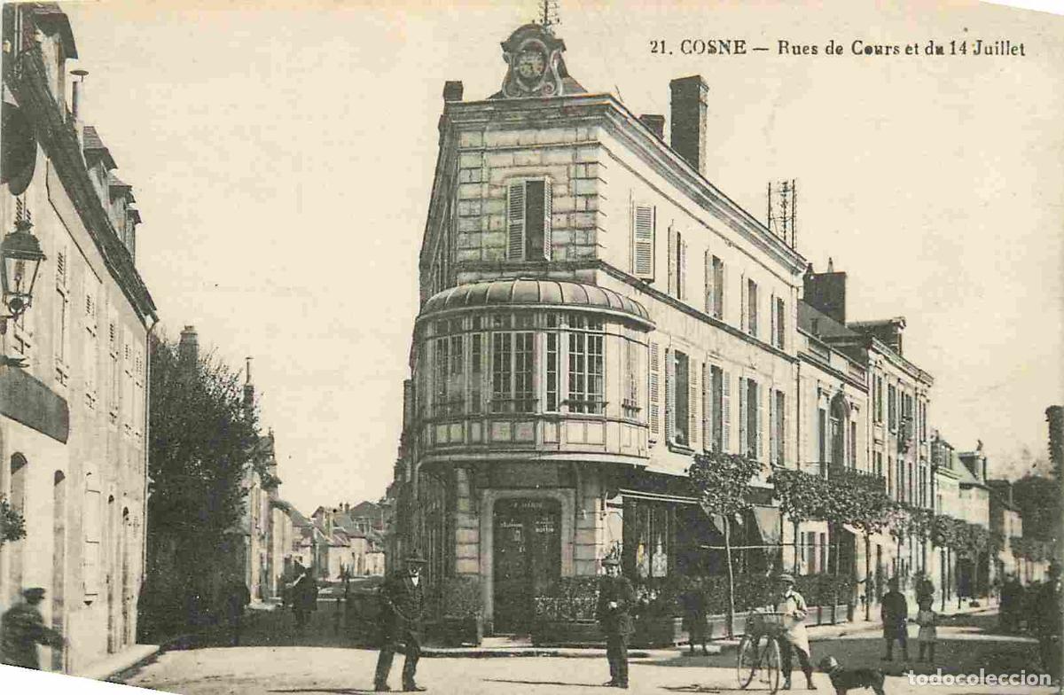 Postcards: France - 58 - Cosne Cours sur Loire - Rues de Cours et du 14 Juillet - Anim&eacute;e - Correspondance - CPA