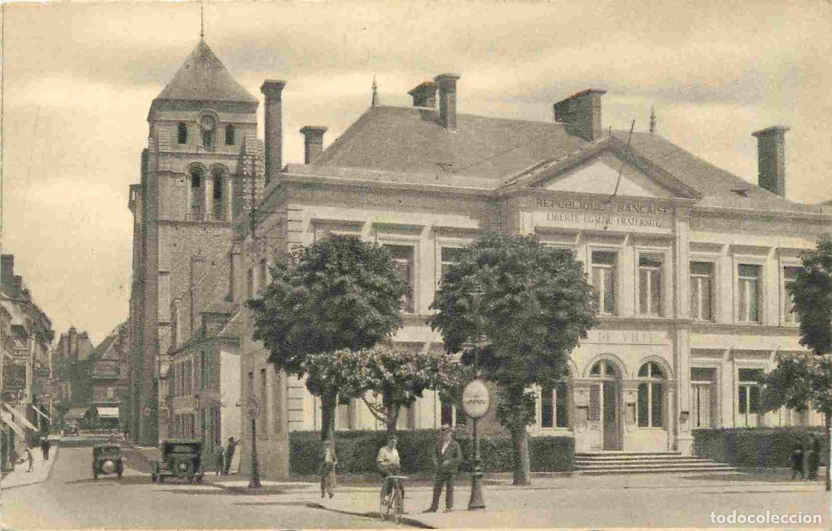 Postkarten: France - 58 - Cosne Cours sur Loire - L'Hotel de Ville - Eglise et Rue Saint Jacques - Anim&eacute;e - Cart
