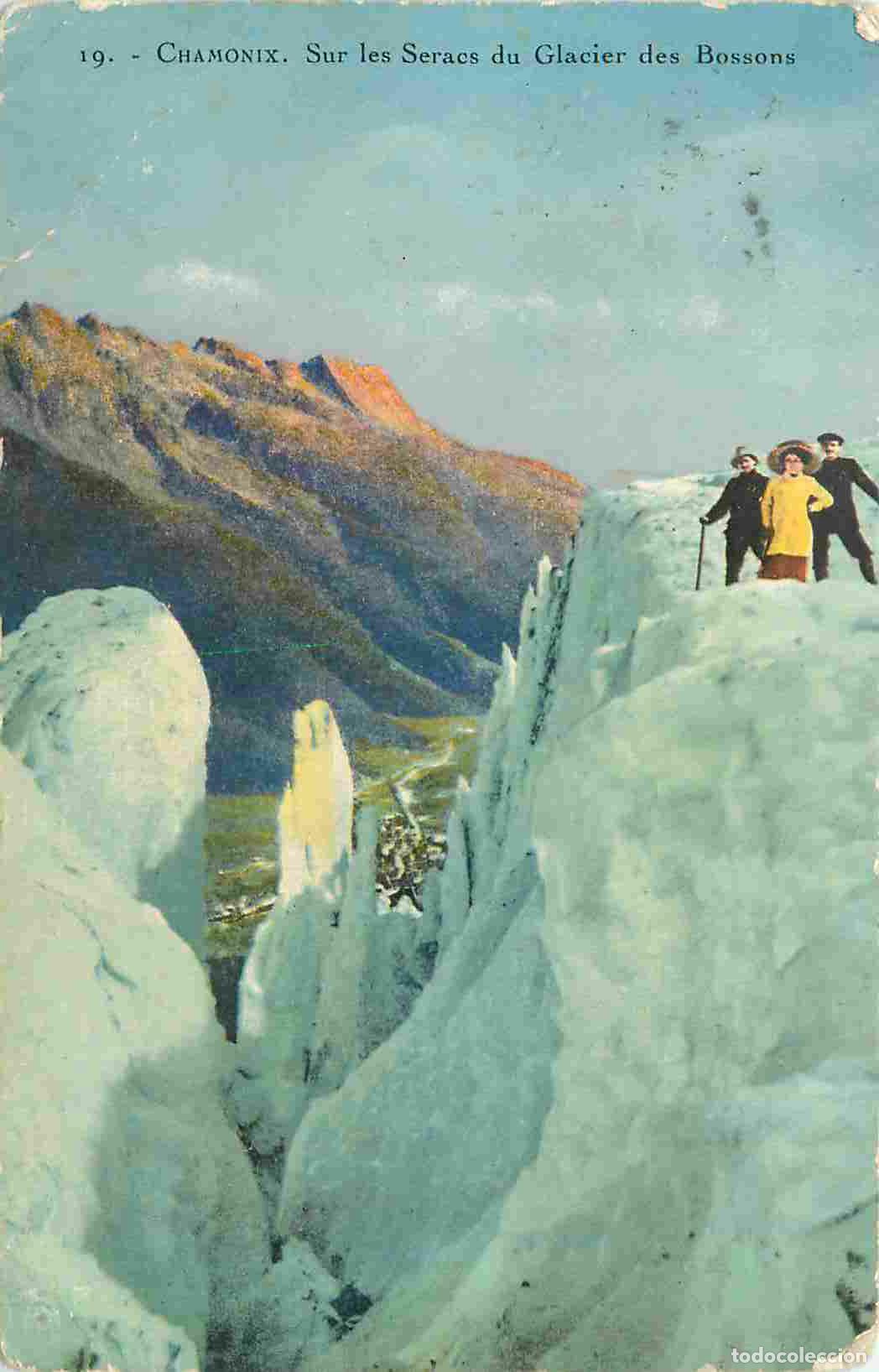 Cartoline: France - 74 - Chamonix - Sur les Seracs du Glacier des Bossons - Coloris&eacute;e - CPA - Etat pli visible