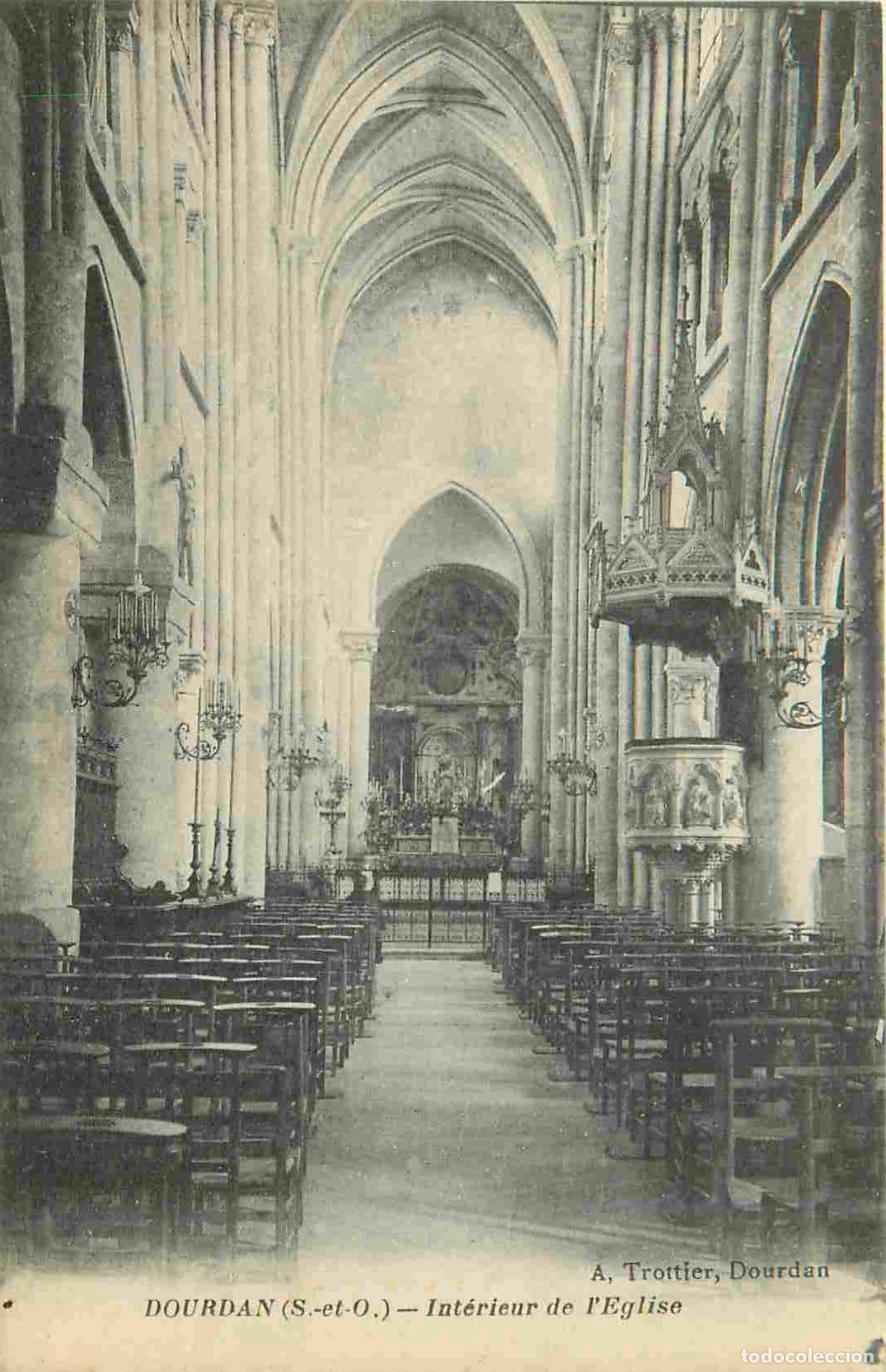 Postcards: France - 91 - Dourdan - int&eacute;rieur de l'Eglise - DOUBLON - CPA - Voir Scans Recto-Verso
