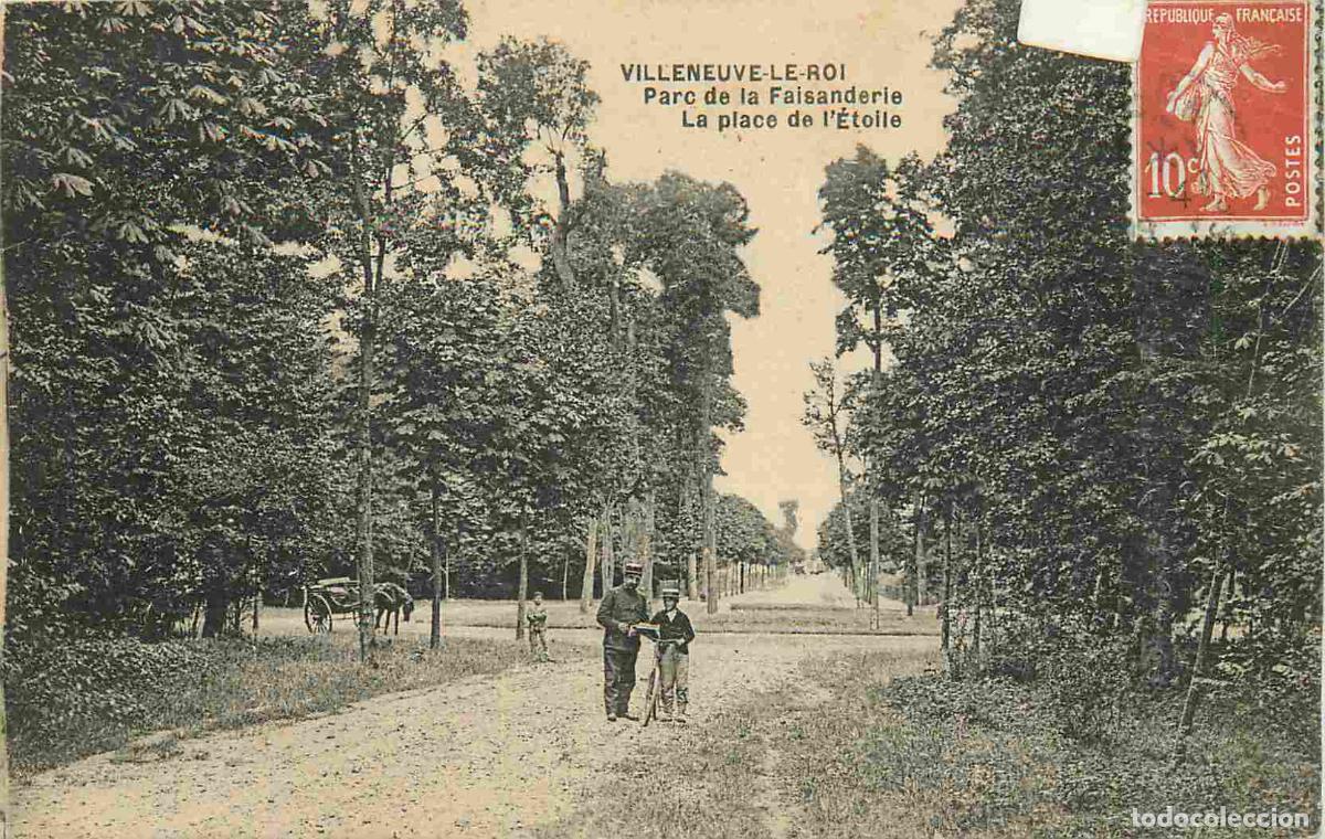Cartoline: France - 94 - Villeneuve le Roi - Parc de la Faisanderie - La place de l'Etoile - Anim&eacute;e - CPA - Obl