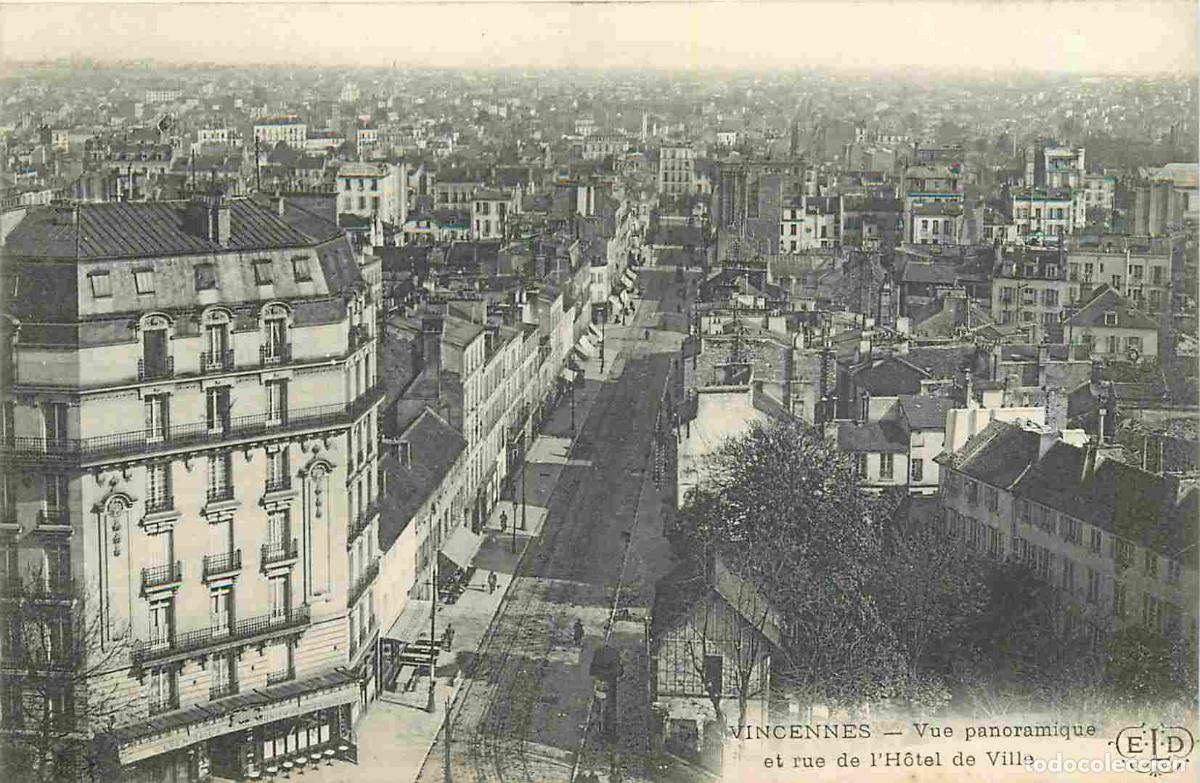 Postcards: France - 94 - Vincennes - Vue panoramique et rue de l'H&ocirc;tel de Ville - CPA - Voir Scans Recto-Verso