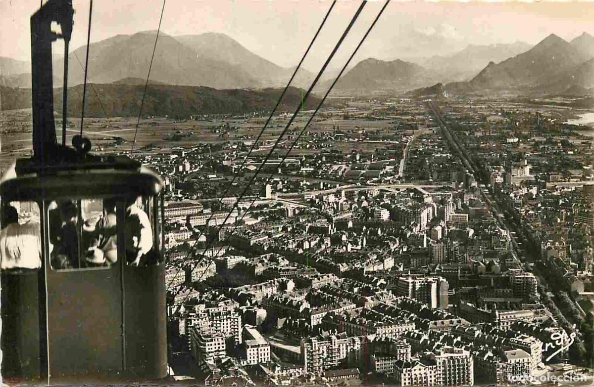 Cartoline: France - 38 - Grenoble - T&eacute;l&eacute;f&eacute;rique de la Bastille - Perspective sur la ville Au fond la vall&eacute;e du