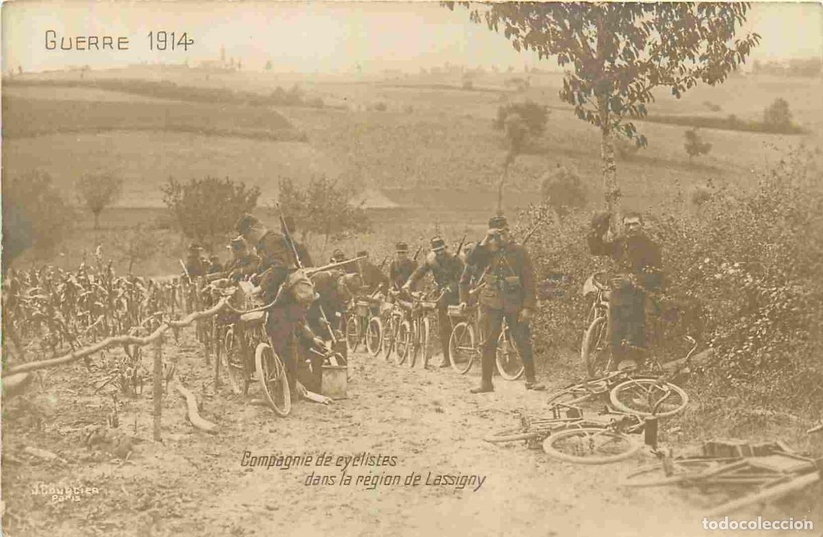 Cartoline: France - 60 - Lassigny - Guerre 1914-1918 - Compagnie de cyclistes dans la r&eacute;gion de Lassigny - Anim