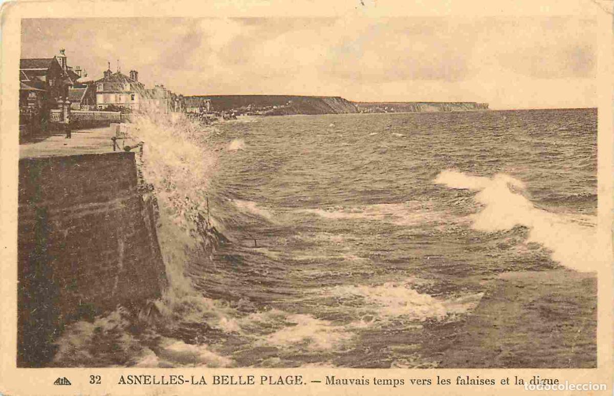 Cartes Postales: France - 14 - Asnelles - La Belle Plage - Mauvais temps vers les faJaises et la digue - CPA - Oblit&eacute;