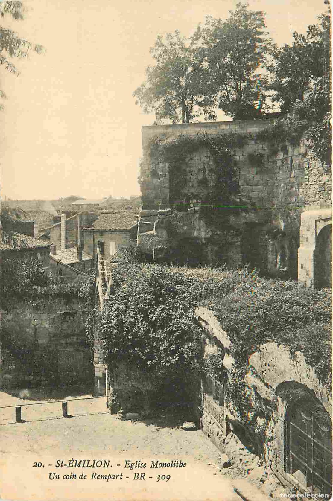 Postais: France - 33 - Saint Emilion - Eglise monolithe - un coin de rempart - CPA - Voir Scans Recto-Verso