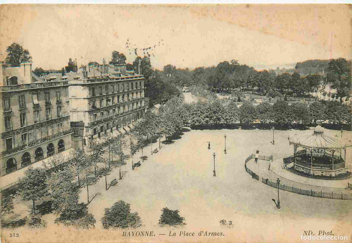 Cartes Postales: France - 64 - Bayonne - La place d'Armes - CPA - Oblit&eacute;ration de 1916 - Voir Scans Recto-Verso