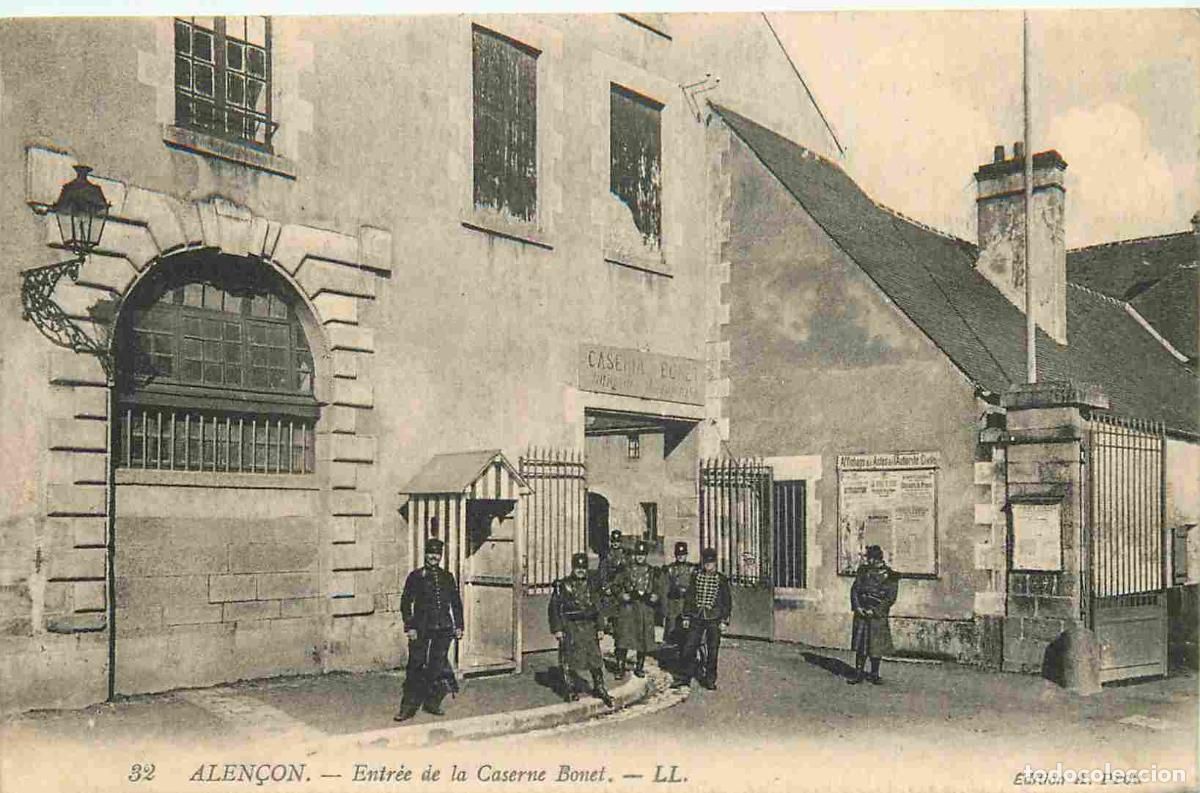 Cartes Postales: France - 61 - Alen&ccedil;on - Entr&eacute;e de la caserne Bonet - Anim&eacute;e - Militaria - CPA - Voyag&eacute;e en 1917 - Vo