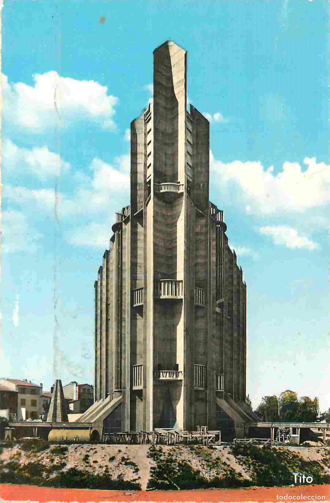 Cartes Postales: France - 17 - Royan - &Eacute;glise Notre Dame - Mention Photographie v&eacute;ritable - Carte Dentel&eacute;e - CPSM for