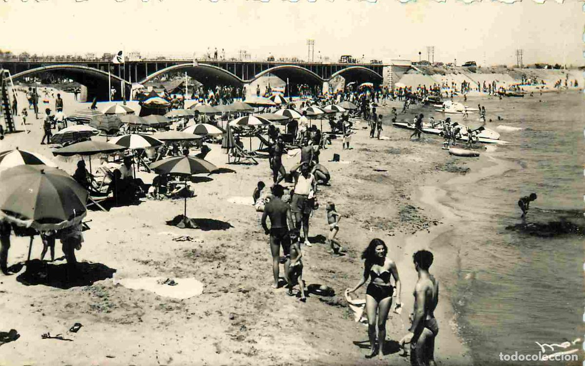 Postais: France - 83 - Saint Aygulf - La plage - Anim&eacute;e - Femme en maillot de bain - Mention Photographie v&eacute;r