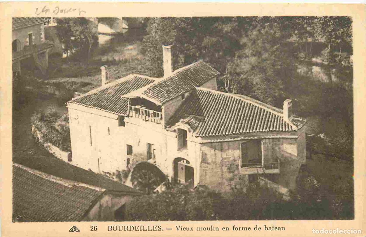 Postkarten: France - 24 - Bourdeilles - Vieux moulin en forme de bateau - Vue a&eacute;rienne - CPA - Voir Scans Recto-