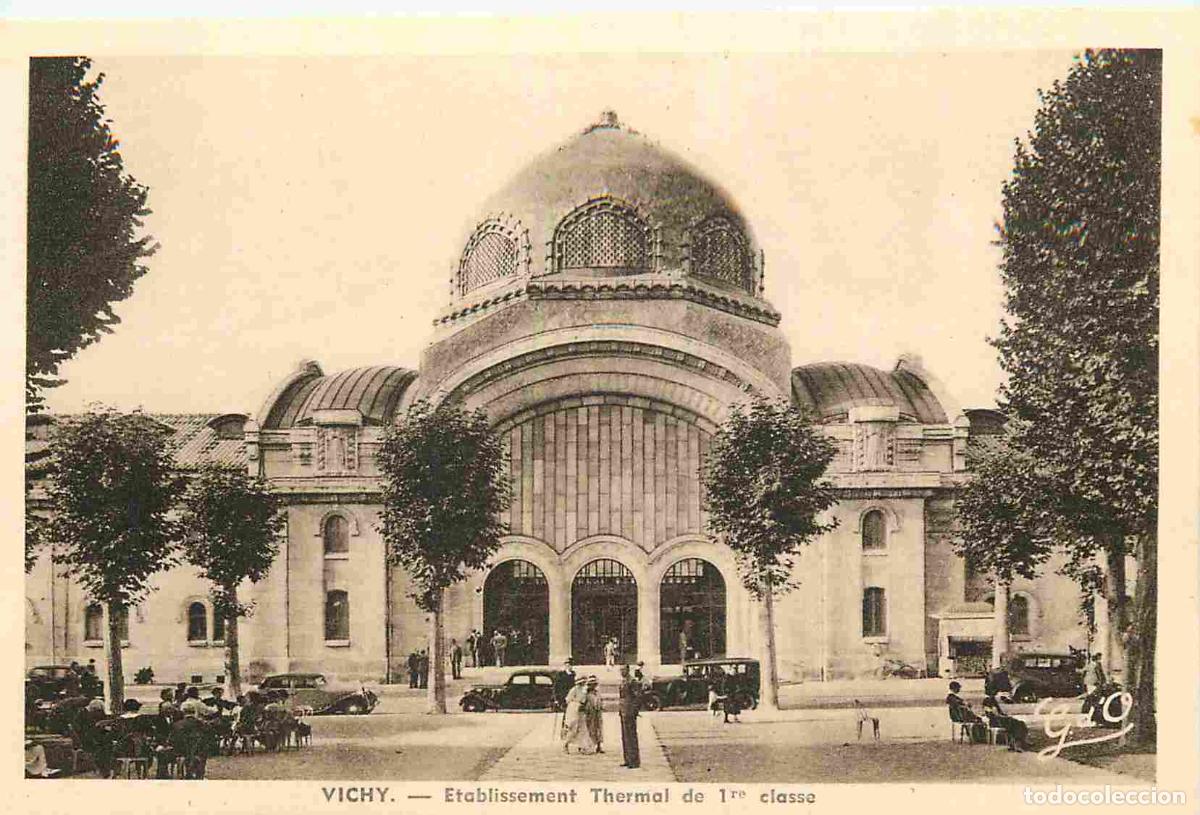 Postcards: France - 03 - Vichy - Etablissement Thermal - Anim&eacute;e - Automobiles - Carte provenant d'un Carnet - C
