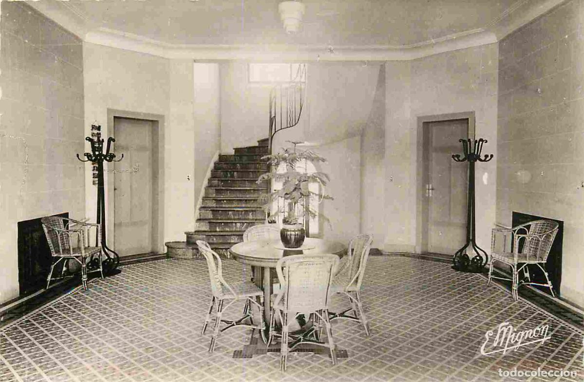 Cartes Postales: France - 89 - Soug&egrave;res sur Sinotte - Maison familiale de cure du petit Pien - Le Hall - Mention Phot