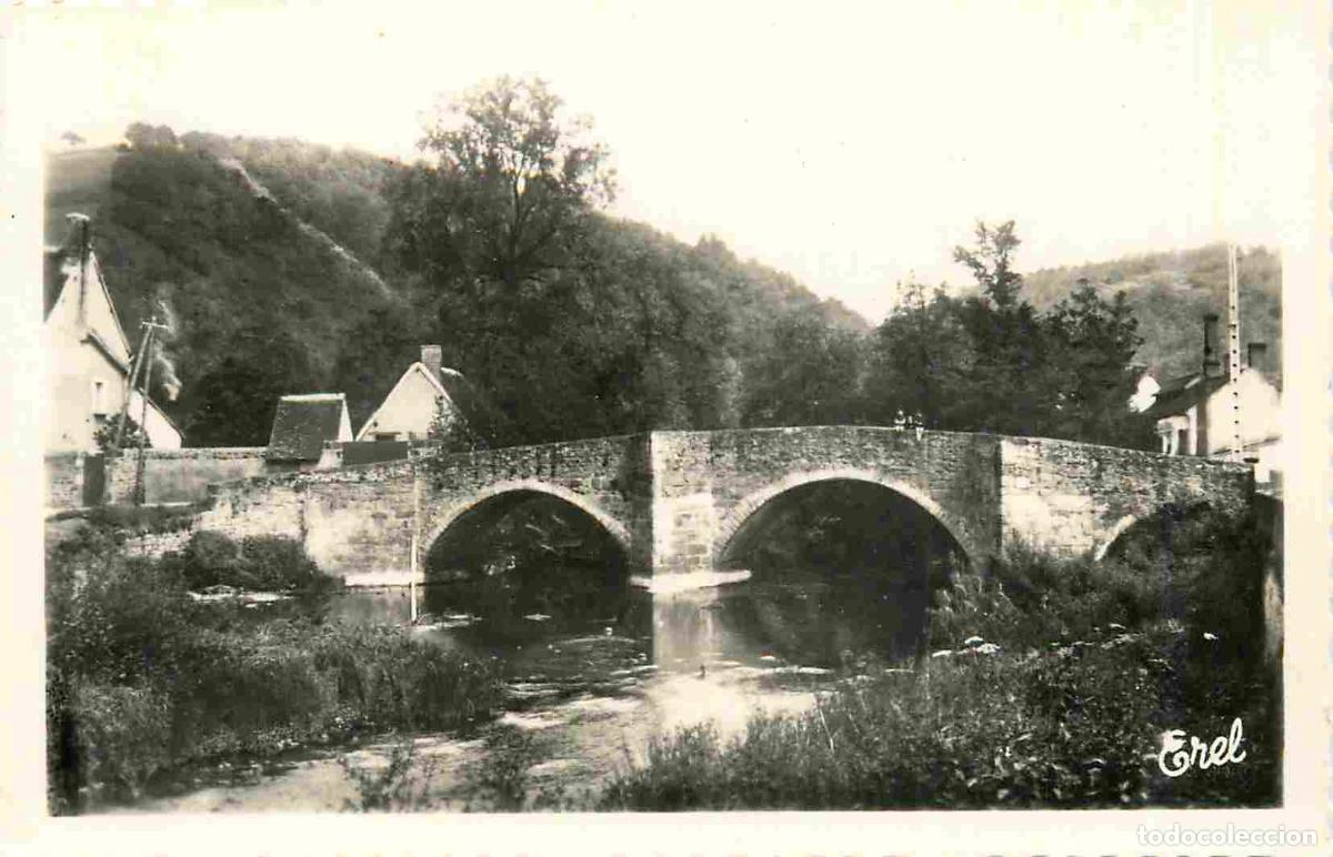 Postkarten: 23 - Chambon sur voueize - Vieux pont romain sur la voueize - Carte Dentel&eacute;e - CPSM format CPA - Voi