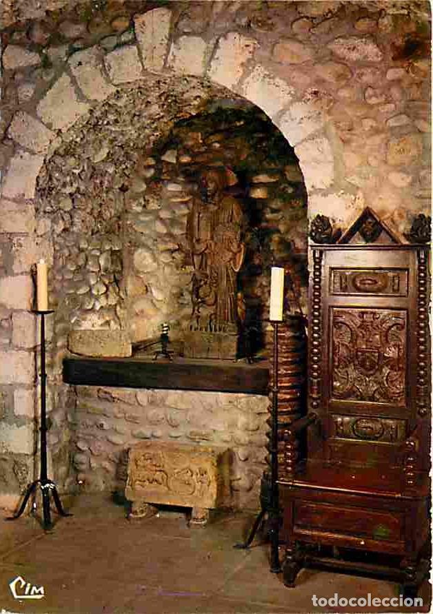 Postales: Francia - 01 - P&eacute;rouges - Cit&eacute; M&eacute;di&eacute;vale - Le Caveau Saint Vincent - Statue de Saint Vincent - Carte