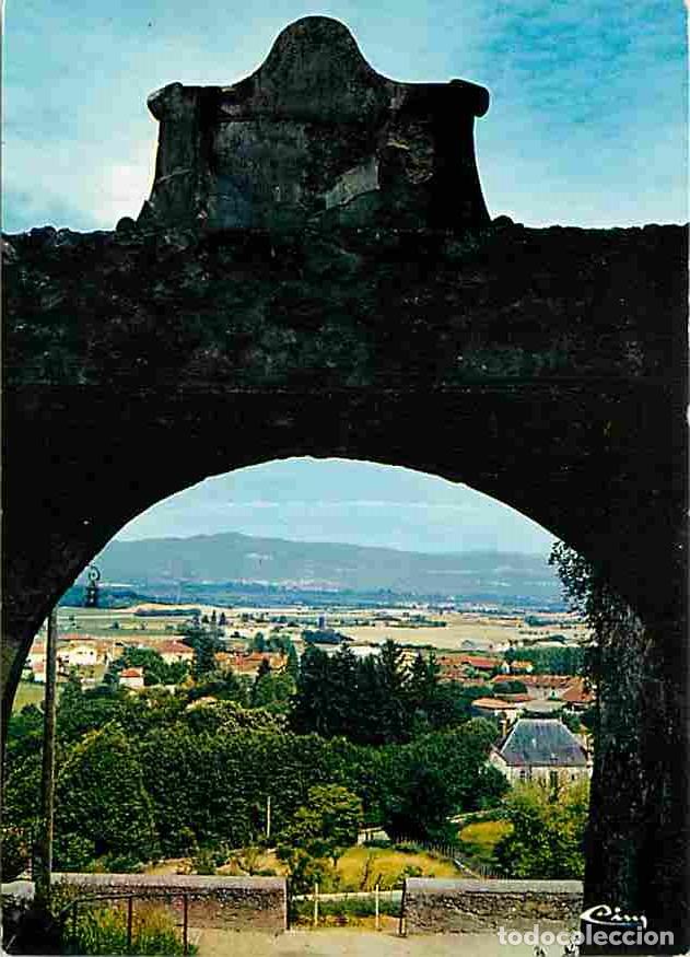 Postales: Francia - 01 - P&eacute;rouges - Cit&eacute; M&eacute;di&eacute;vale - La Porte d'en bas - Panorama de Meximieux - CPM - Voir Sc