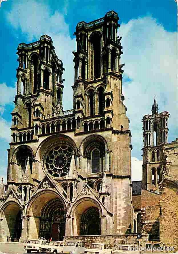 Postais: Francia - 02 - Laon - La Cath&eacute;drale Notre Dame - Automobiles - CPM - Voir Scans Recto-Verso