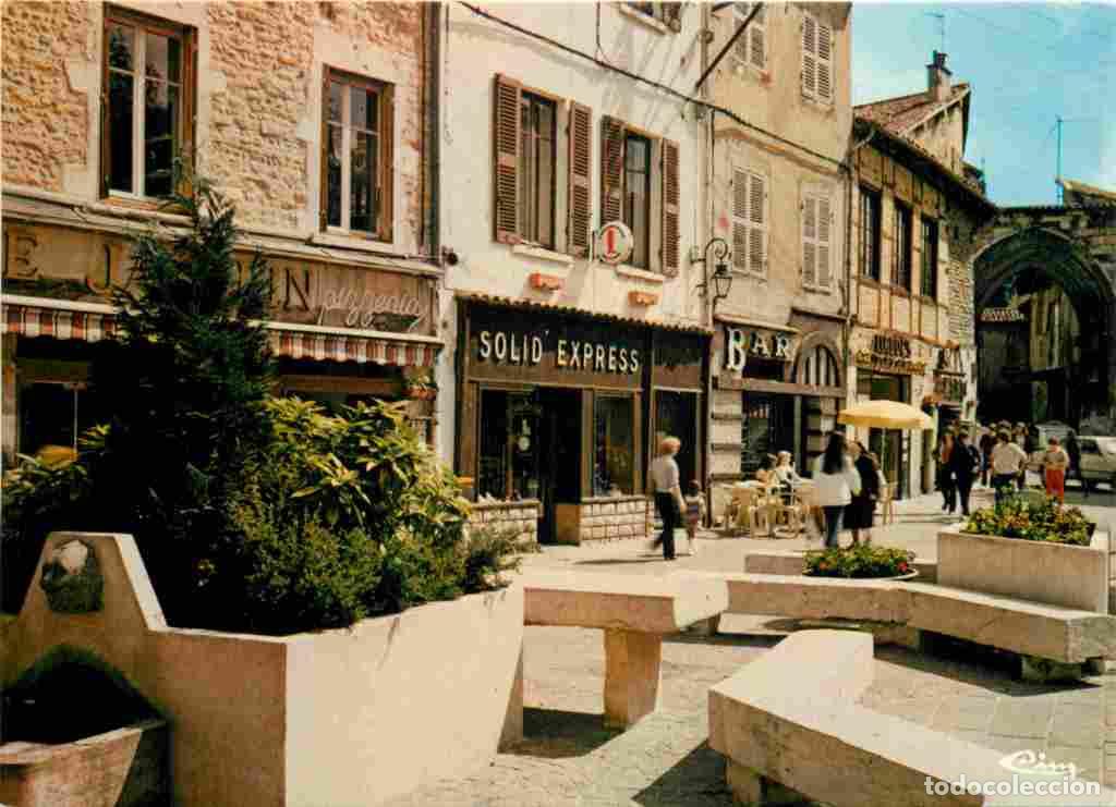 Postais: Francia - 01 - Bourg en Bresse - Zone pi&eacute;tonne - Place Edgar Quinet - CPM - Voir Scans Recto-Verso