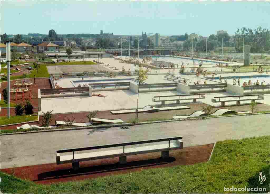 Postkarten: Francia - 01 - Bourg en Bresse - La Piscine - Carte Dentel&eacute;e - CPSM grand format - Voir Scans Recto-