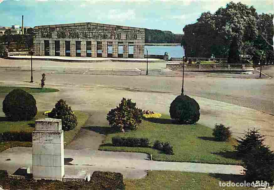 Postcards: Francia - 02 - Saint Quentin - Le Monument aux Morts - CPM - Voir Scans Recto-Verso