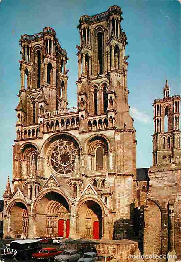 Cartoline: Francia - 02 - Laon - La Cath&eacute;drale Notre Dame - Automobiles - CPM - Voir Scans Recto-Verso