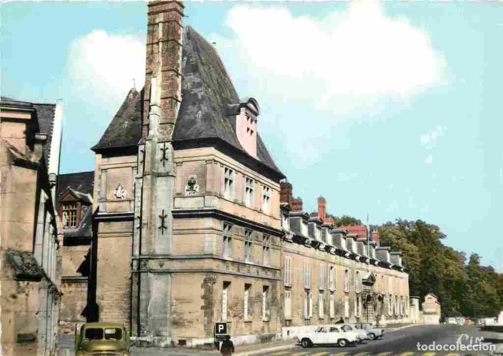 Cartoline: Francia - 02 - Villers Cotterets - Le Ch&acirc;teau - Automobiles - Mention Photographie V&eacute;ritable - Carte