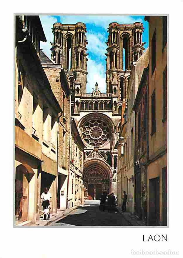 Postales: Francia - 02 - Laon - Vieille rue devant la Cath&eacute;drale - CPM - Voir Scans Recto-Verso