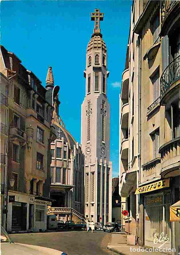 Cartes Postales: Francia - 03 - Vichy - Le clocher Saint Blaise et la vieille Eglise - Automobiles - Carte Neuve - CP