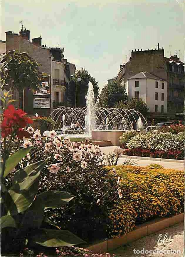Cartes Postales: Francia - 03 - Vichy - Les Jets d'eau devant la Poste - Massifs Floraux - Fleurs - CPM - Voir Scans