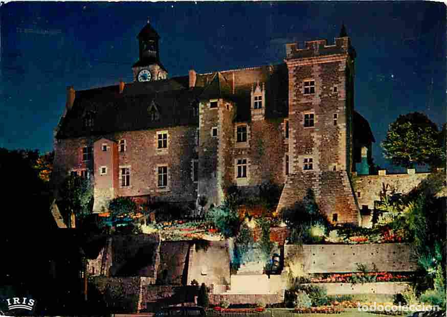 Postcards: Francia - 03 - Montlu&ccedil;on - Le Ch&acirc;teau illumin&eacute; - Vue de Nuit - CPM - Voir Scans Recto-Verso