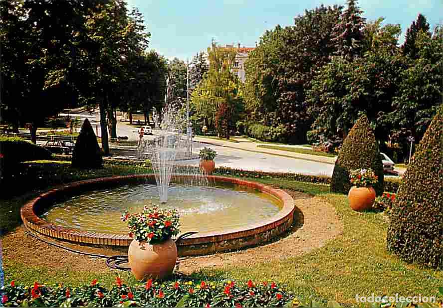 Cartes Postales: Francia - 03 - N&eacute;ris les Bains - Un coin du Parc - CPM - Voir Scans Recto-Verso