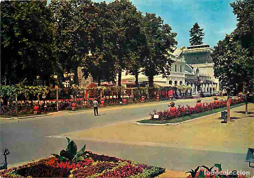 Cartes Postales: Francia - 03 - N&eacute;ris les Bains - Le Parc et le Casino - Massifs Floraux - Fleurs - Carte Neuve - CPM